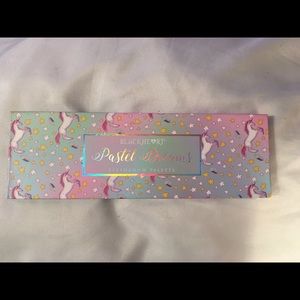 Black Heart Pastel Dreams Eyeshadow Palette